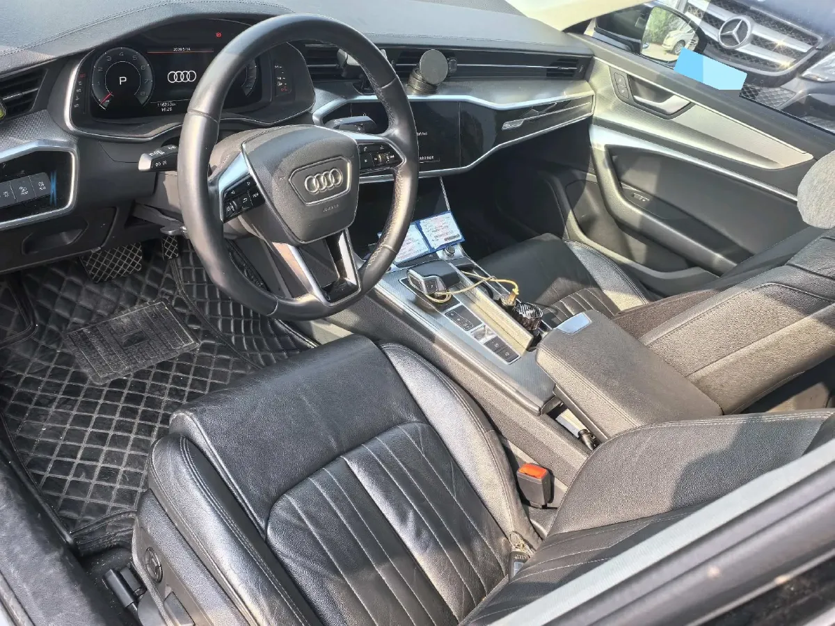 2021 Audi A6L 2.0T 224HP L4 7DCT,autocango,china used car exporter,china ev exporter,chinese used car exporter,chinese used ev exporter