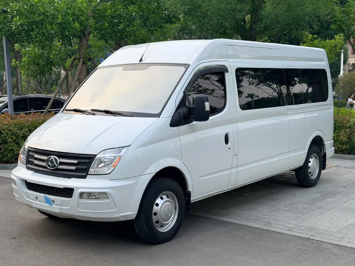 2019 MAXUS XinTu V80 2.0T 139HP L4 6MT,autocango,china used car exporter,china ev exporter,chinese used car exporter,chinese used ev exporter