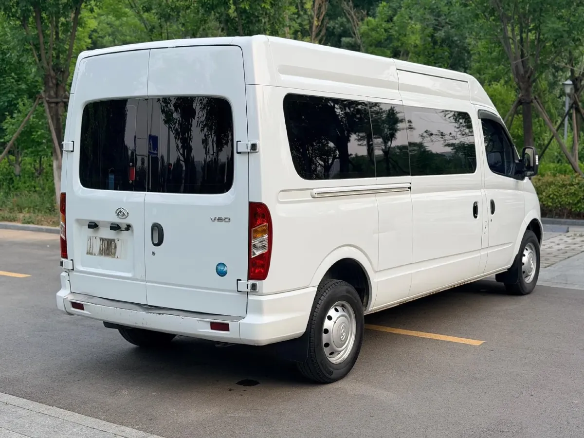 2019 MAXUS XinTu V80 2.0T 139HP L4 6MT,autocango,china used car exporter,china ev exporter,chinese used car exporter,chinese used ev exporter