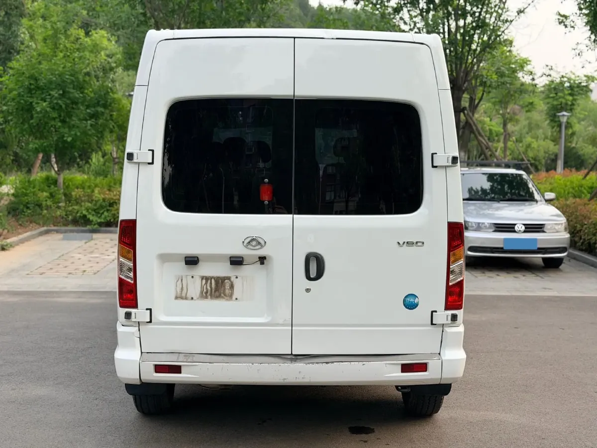 2019 MAXUS XinTu V80 2.0T 139HP L4 6MT,autocango,china used car exporter,china ev exporter,chinese used car exporter,chinese used ev exporter