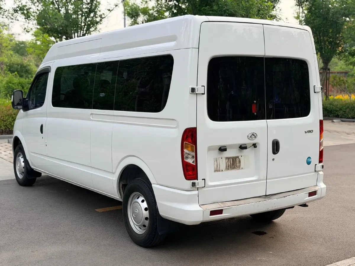 2019 MAXUS XinTu V80 2.0T 139HP L4 6MT,autocango,china used car exporter,china ev exporter,chinese used car exporter,chinese used ev exporter