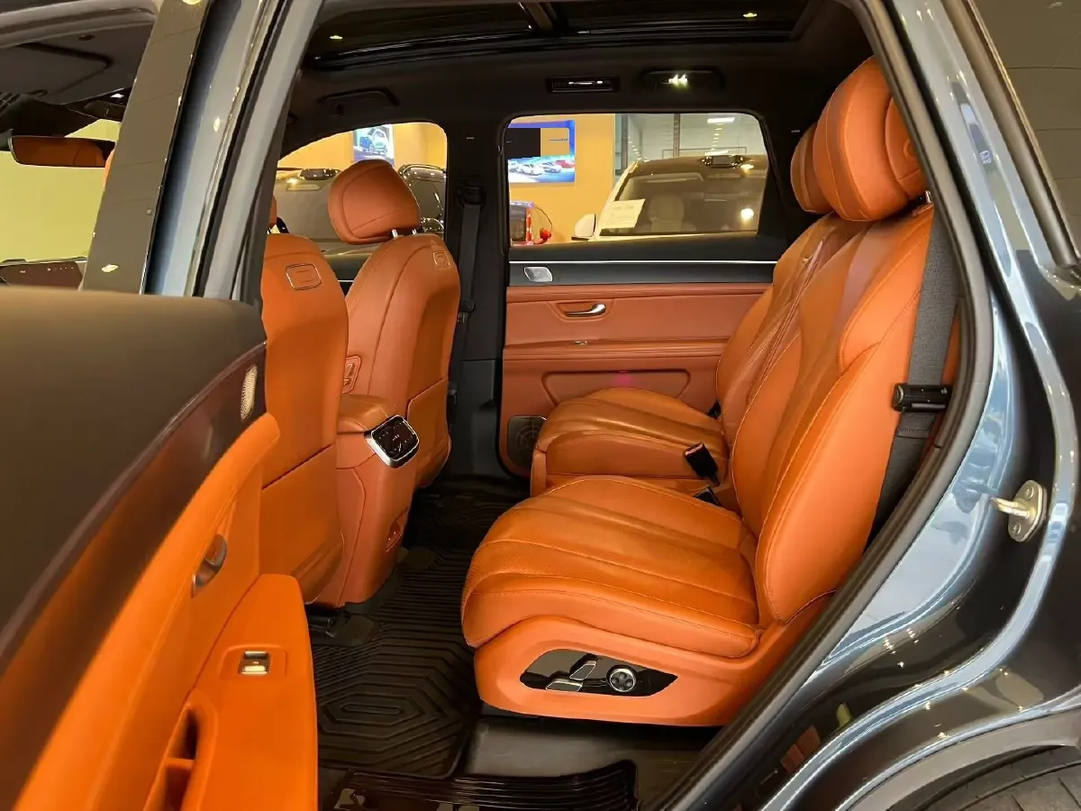 2024 AITO AITO M7 1.5T 152HP L4 REEV 42KWH,autocango,china used car exporter,china ev exporter,chinese used car exporter,chinese used ev exporter