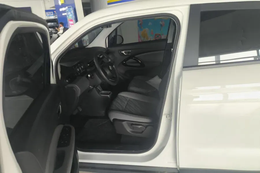 2025 Leapmotor T03 BEV 31.9KWH,autocango,china used car exporter,china ev exporter,chinese used car exporter,chinese used ev exporter