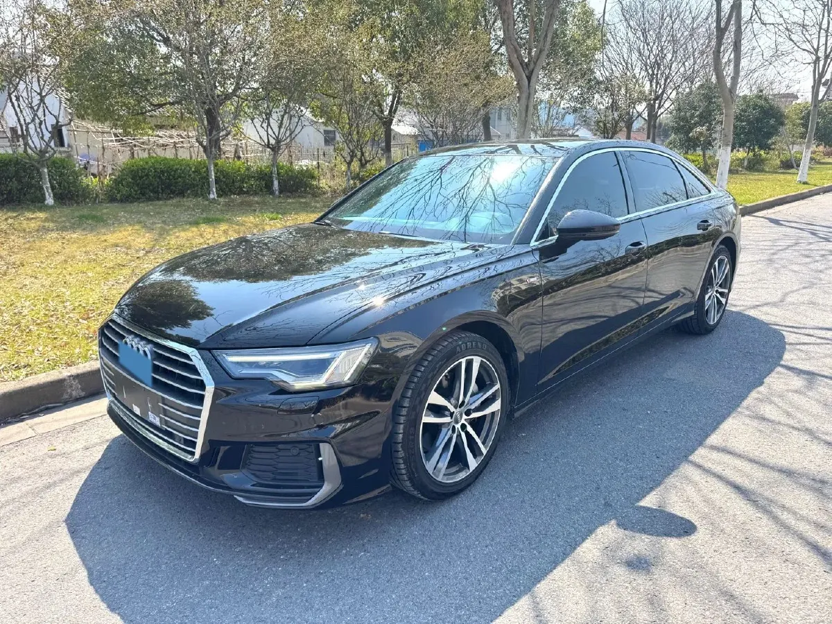 2021 Audi A6L 2.0T 190HP L4 7DCT,autocango,china used car exporter,china ev exporter,chinese used car exporter,chinese used ev exporter