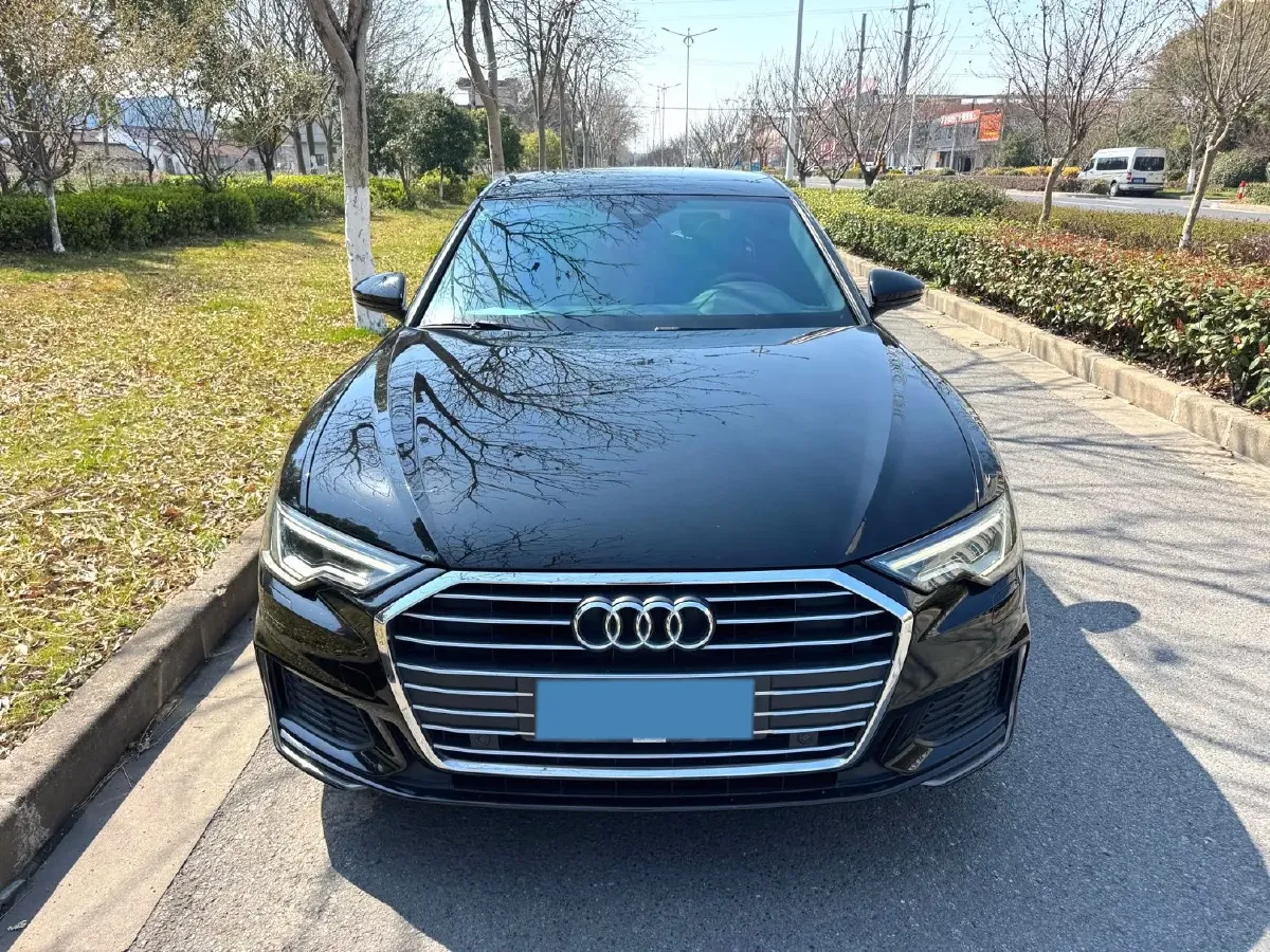 2021 Audi A6L 2.0T 190HP L4 7DCT,autocango,china used car exporter,china ev exporter,chinese used car exporter,chinese used ev exporter