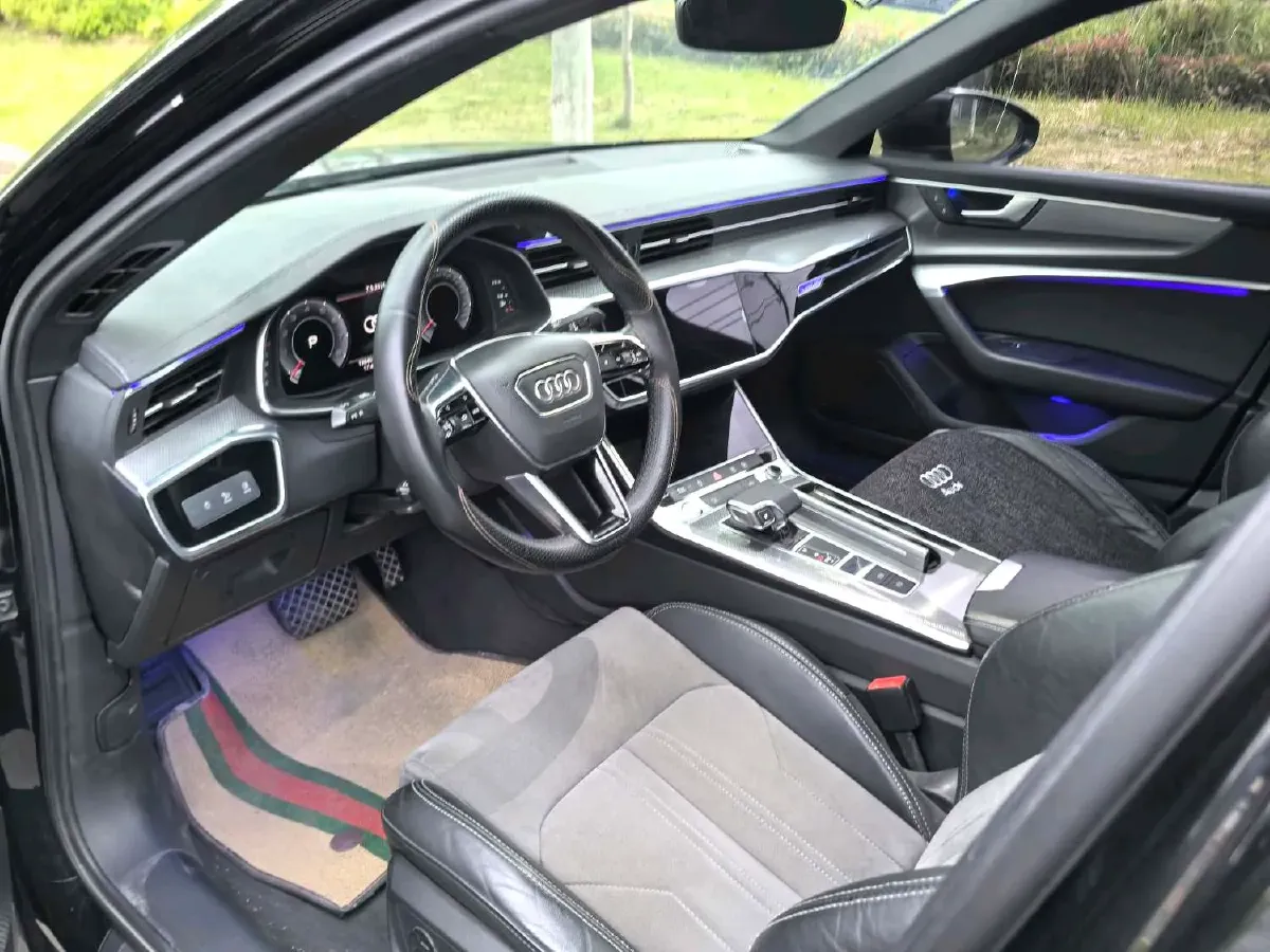 2020 Audi A6L 2.0T 190HP L4 7DCT,autocango,china used car exporter,china ev exporter,chinese used car exporter,chinese used ev exporter