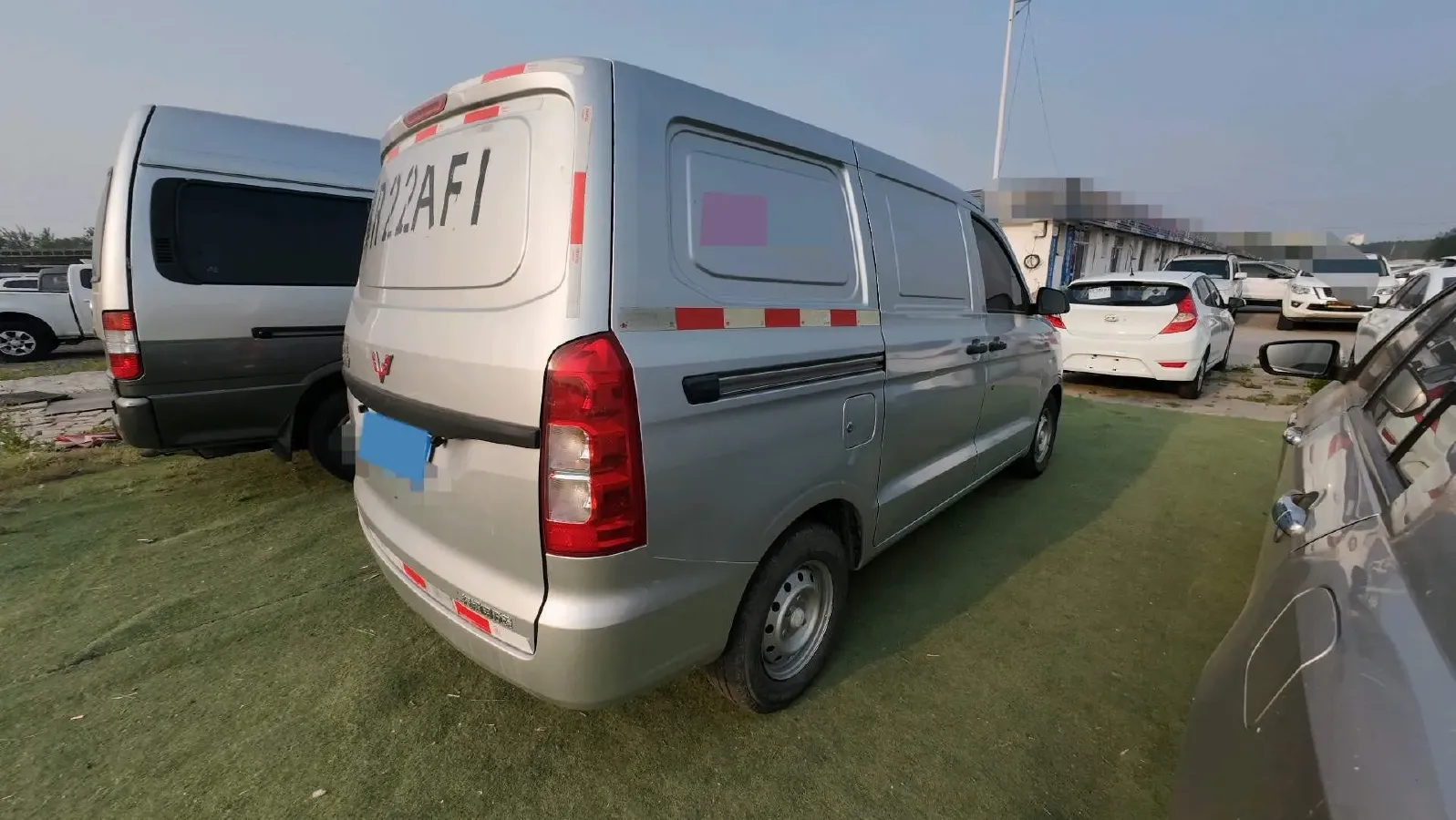 2019 WuLing HongGuang V 1.5L 99HP L4 6MT,autocango,china used car exporter,china ev exporter,chinese used car exporter,chinese used ev exporter