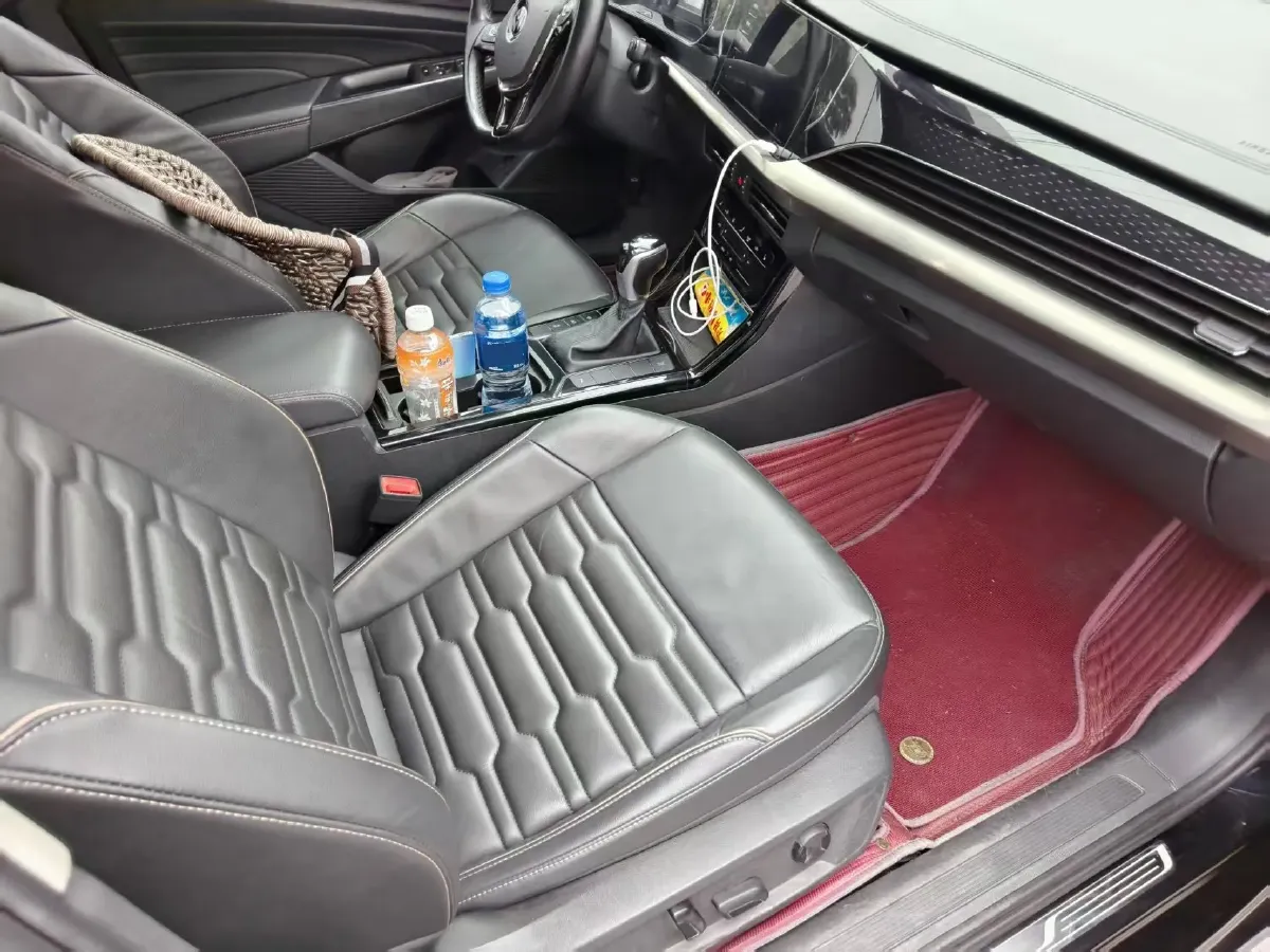 2020 Volkswagen Passat 2.0T 186HP L4 7DCT,autocango,china used car exporter,china ev exporter,chinese used car exporter,chinese used ev exporter