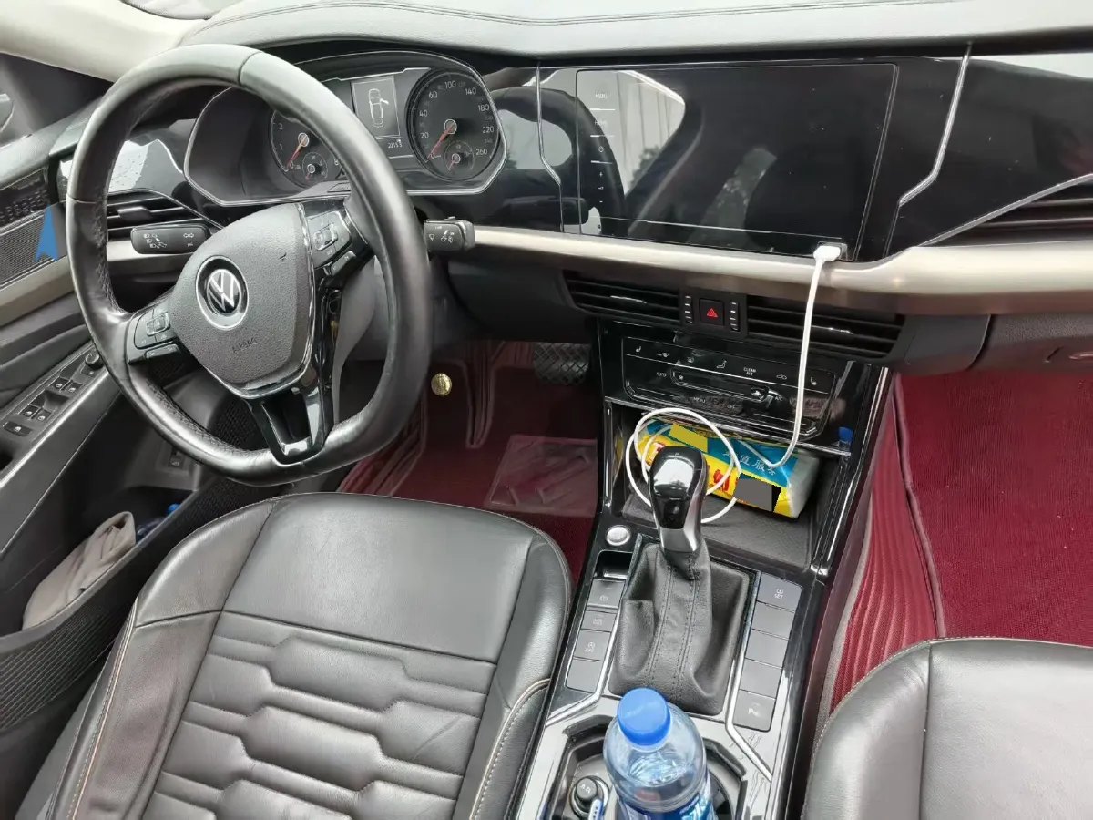 2020 Volkswagen Passat 2.0T 186HP L4 7DCT,autocango,china used car exporter,china ev exporter,chinese used car exporter,chinese used ev exporter