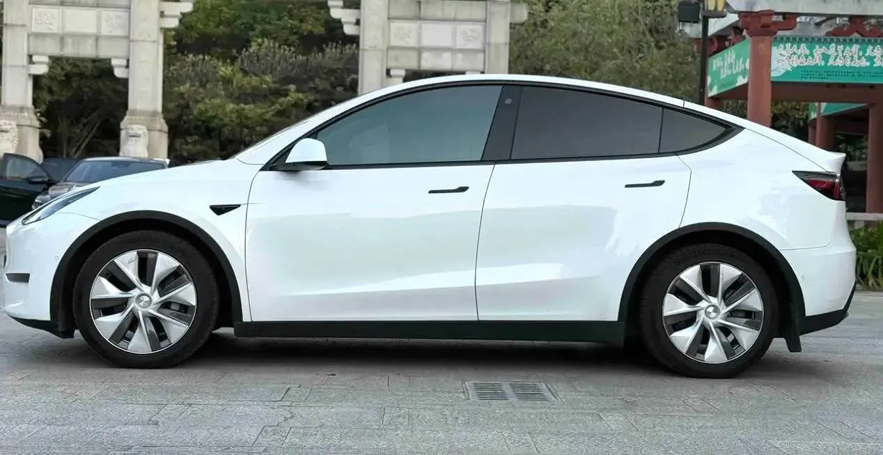 2021 Tesla Model Y BEV 60KWH,autocango,china used car exporter,china ev exporter,chinese used car exporter,chinese used ev exporter