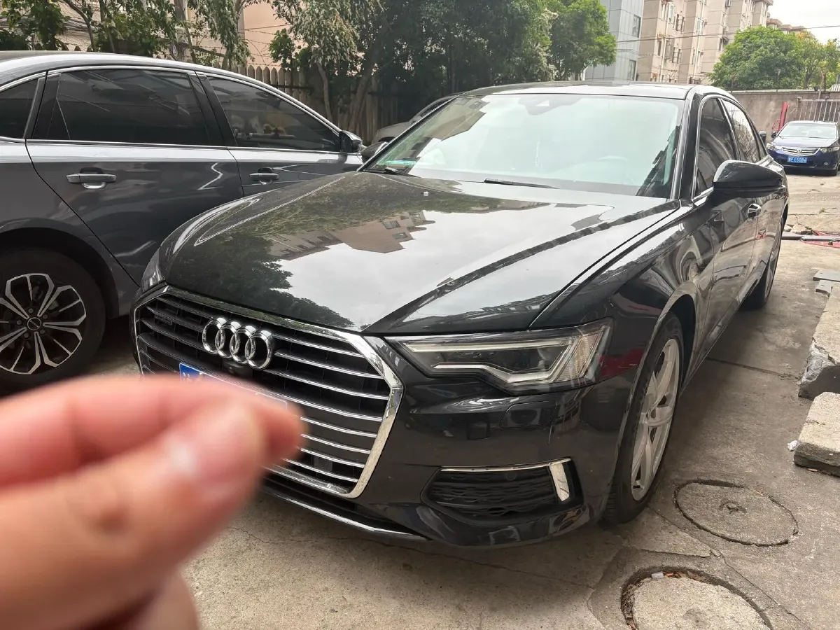 2020 Audi A6L 2.0T 224HP L4 7DCT,autocango,china used car exporter,china ev exporter,chinese used car exporter,chinese used ev exporter