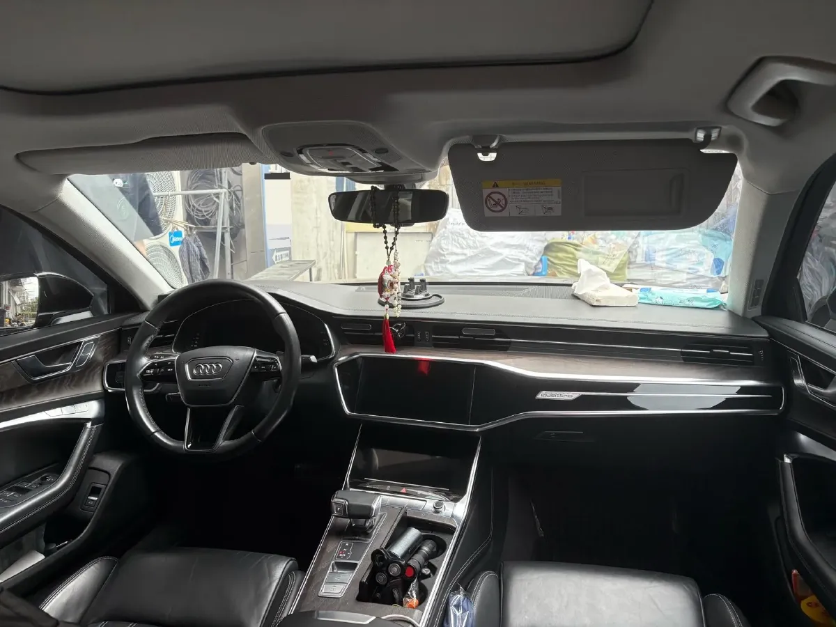 2020 Audi A6L 2.0T 224HP L4 7DCT,autocango,china used car exporter,china ev exporter,chinese used car exporter,chinese used ev exporter