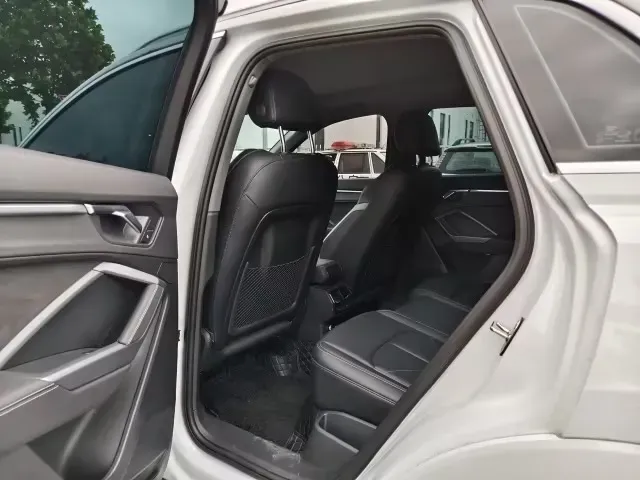2023 Audi Q3 1.5T 160HP L4 7DCT,autocango,china used car exporter,china ev exporter,chinese used car exporter,chinese used ev exporter