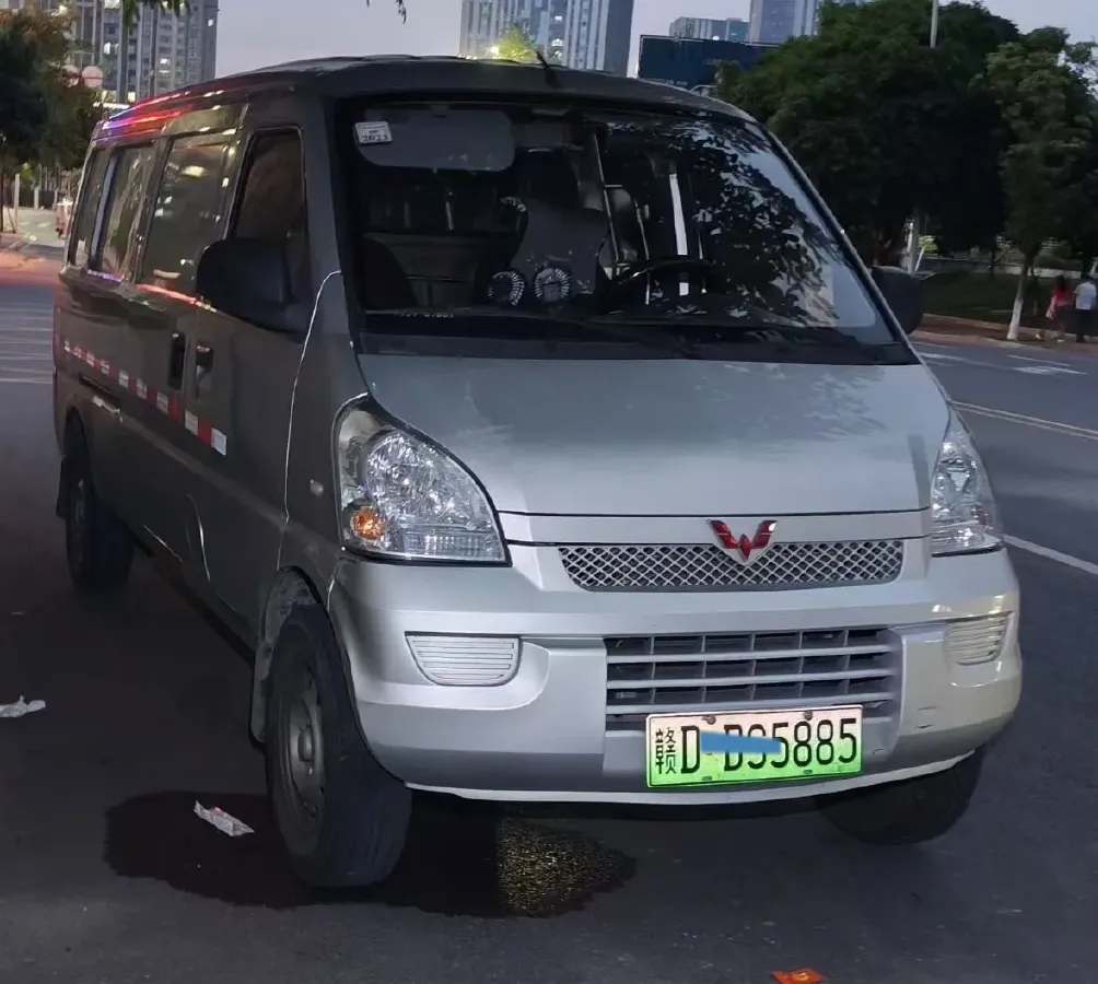 2022 WuLing RongGuang Mini Truck EV BEV 41.5KWH,autocango,china used car exporter,china ev exporter,chinese used car exporter,chinese used ev exporter