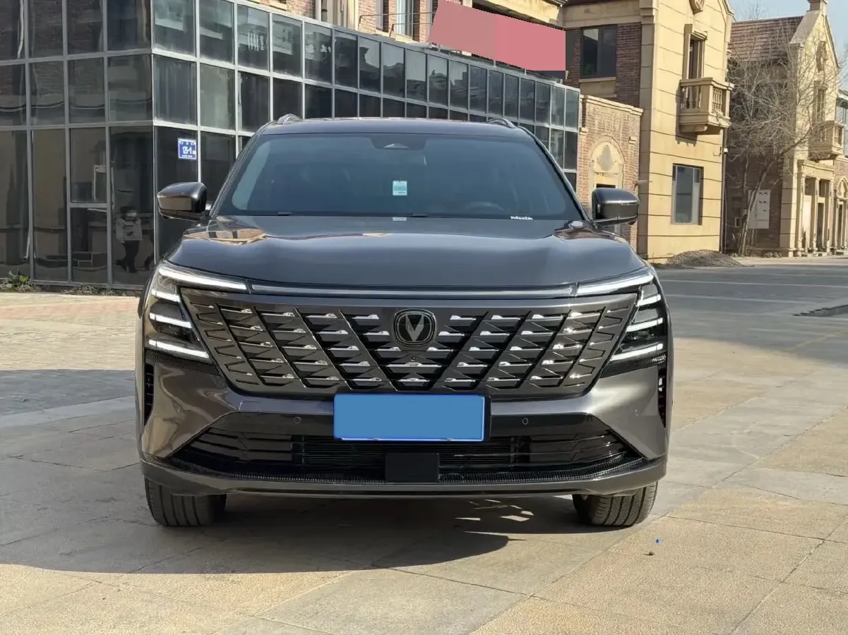 2025 ChangAn CS75 Plus 2.0T 233HP L4 8AT,autocango,china used car exporter,china ev exporter,chinese used car exporter,chinese used ev exporter