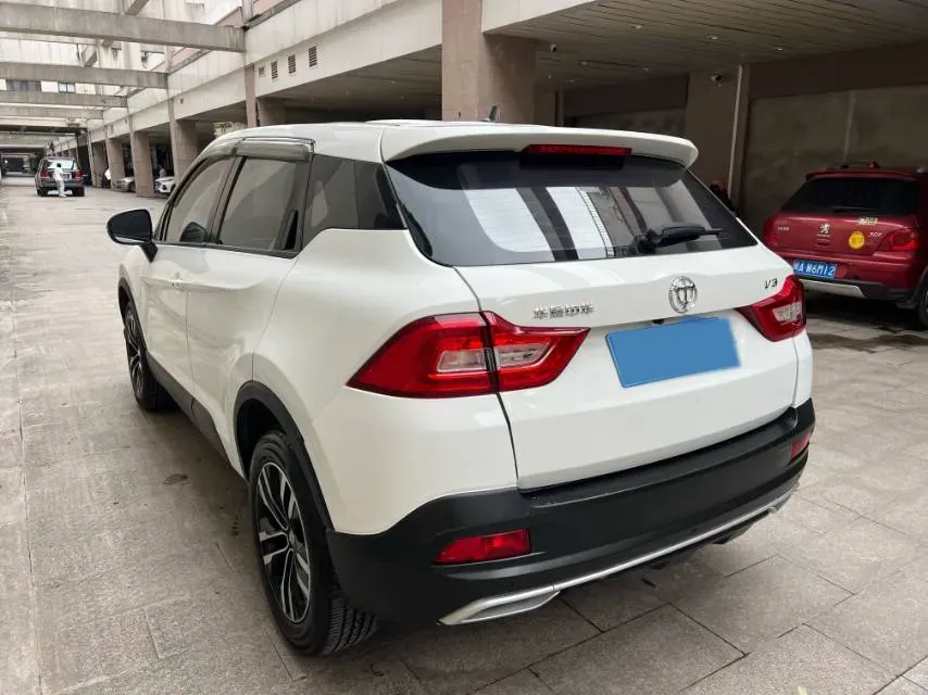 2020 Brilliance Auto V3 1.6L 118HP L4 5MT,autocango,china used car exporter,china ev exporter,chinese used car exporter,chinese used ev exporter