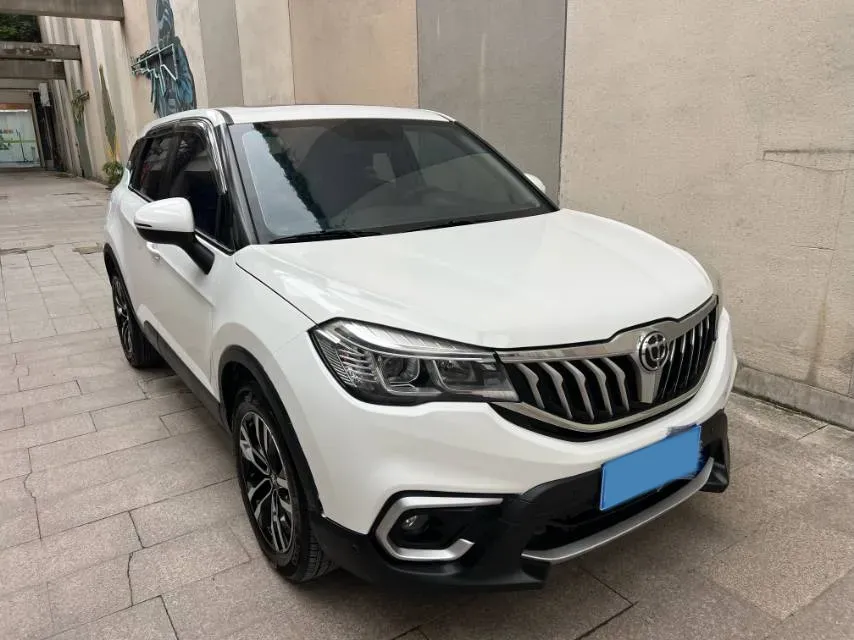 2020 Brilliance Auto V3 1.6L 118HP L4 5MT,autocango,china used car exporter,china ev exporter,chinese used car exporter,chinese used ev exporter