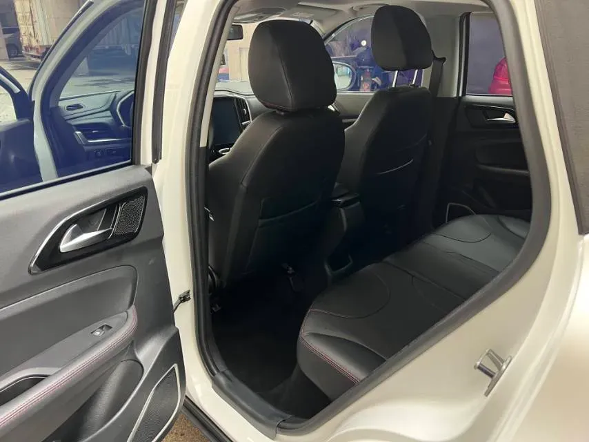 2020 Brilliance Auto V3 1.6L 118HP L4 5MT,autocango,china used car exporter,china ev exporter,chinese used car exporter,chinese used ev exporter