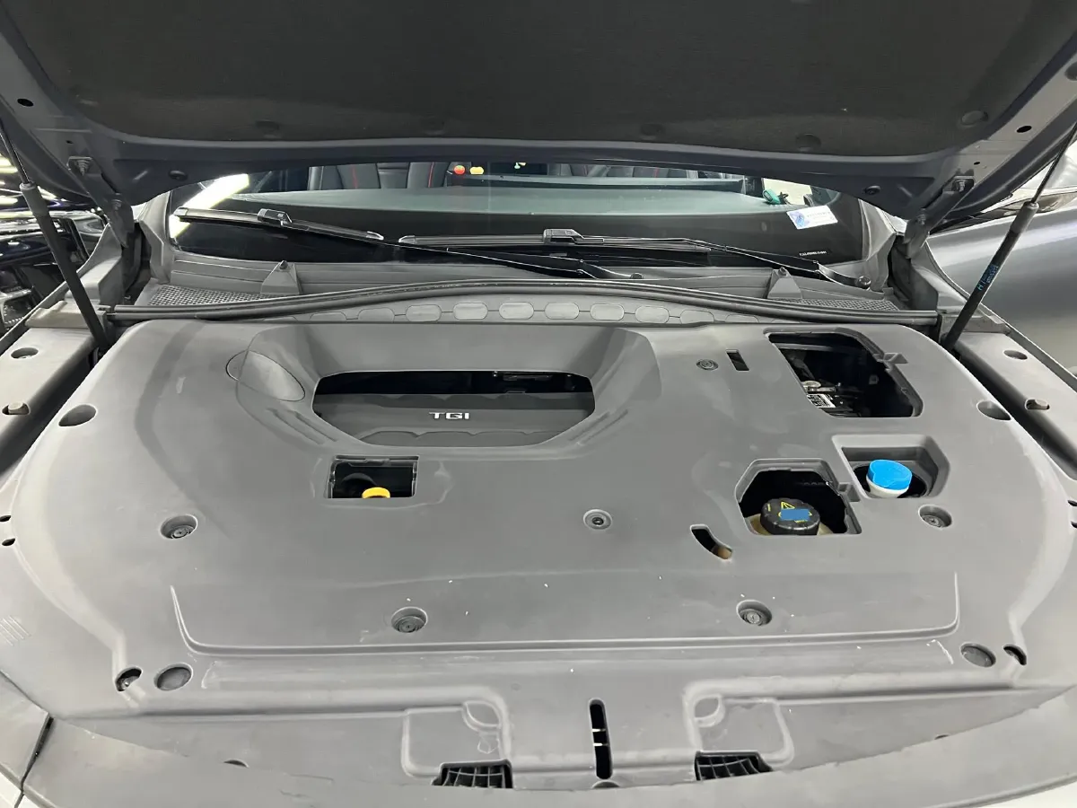 2022 Roewe RX5 MAX 2.0T 231HP L4 8AT,autocango,china used car exporter,china ev exporter,chinese used car exporter,chinese used ev exporter