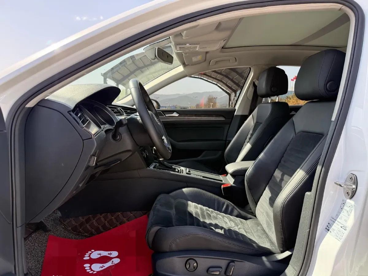 2018 Volkswagen Magotan 1.8T 180HP L4 7DCT,autocango,china used car exporter,china ev exporter,chinese used car exporter,chinese used ev exporter