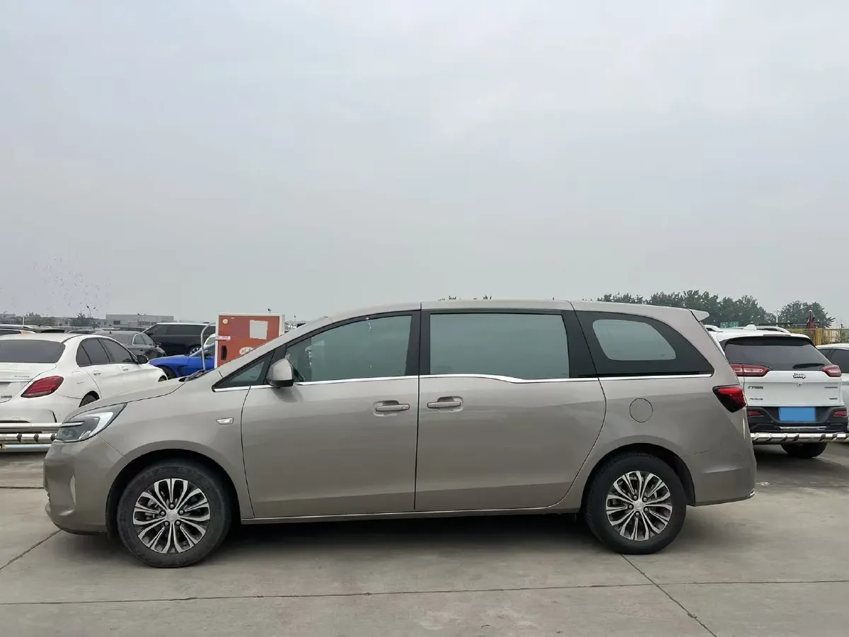 2022 Buick GL8 2.0T 237HP L4 9AT,autocango,china used car exporter,china ev exporter,chinese used car exporter,chinese used ev exporter