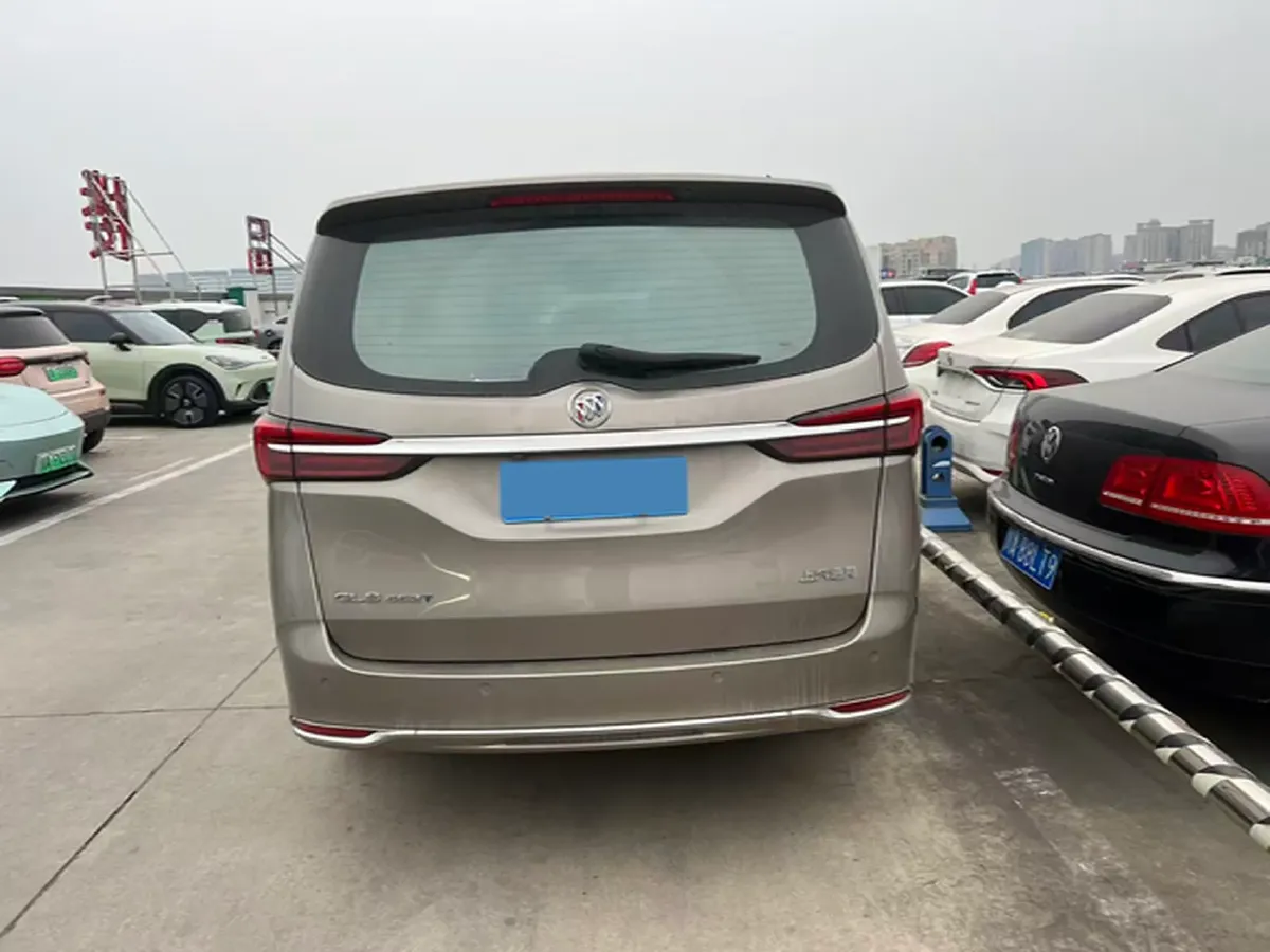 2022 Buick GL8 2.0T 237HP L4 9AT,autocango,china used car exporter,china ev exporter,chinese used car exporter,chinese used ev exporter