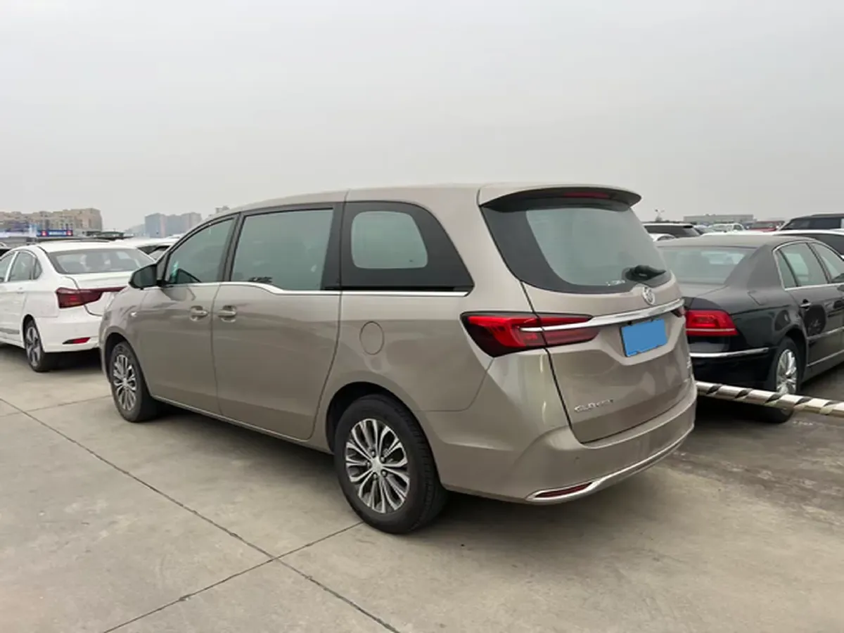 2022 Buick GL8 2.0T 237HP L4 9AT,autocango,china used car exporter,china ev exporter,chinese used car exporter,chinese used ev exporter