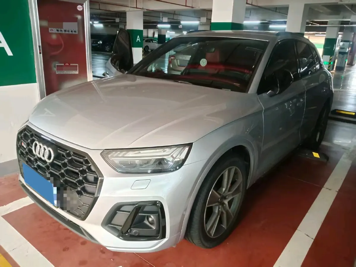 2021 Audi SQ5 3.0T 354HP V6 8AT,autocango,china used car exporter,china ev exporter,chinese used car exporter,chinese used ev exporter