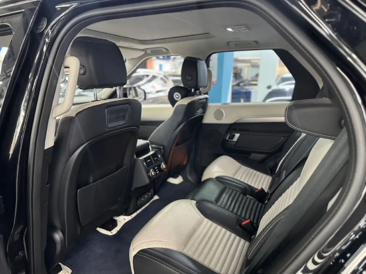 2021 Land Rover Discovery 3.0T 360HP L6 8AT,autocango,china used car exporter,china ev exporter,chinese used car exporter,chinese used ev exporter