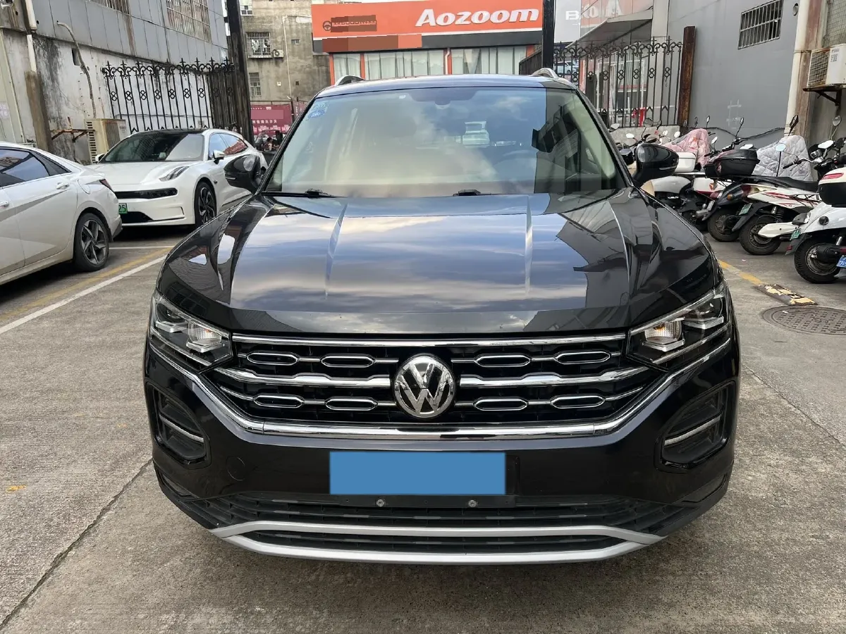 2019 Jeep Cherokee 2.0T 234HP L4 9AT,autocango,china used car exporter,china ev exporter,chinese used car exporter,chinese used ev exporter