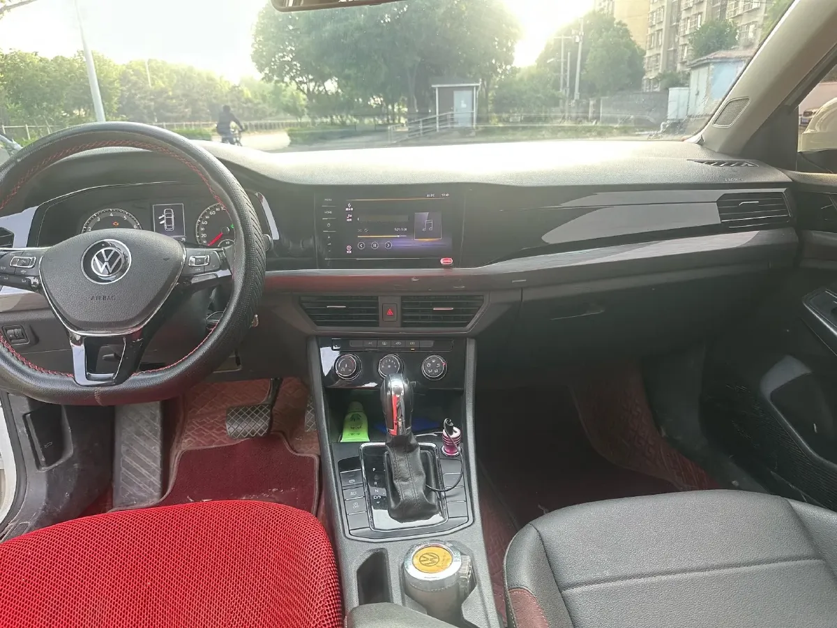 2021 Volkswagen Bora 1.5L 113HP L4 6AT,autocango,china used car exporter,china ev exporter,chinese used car exporter,chinese used ev exporter