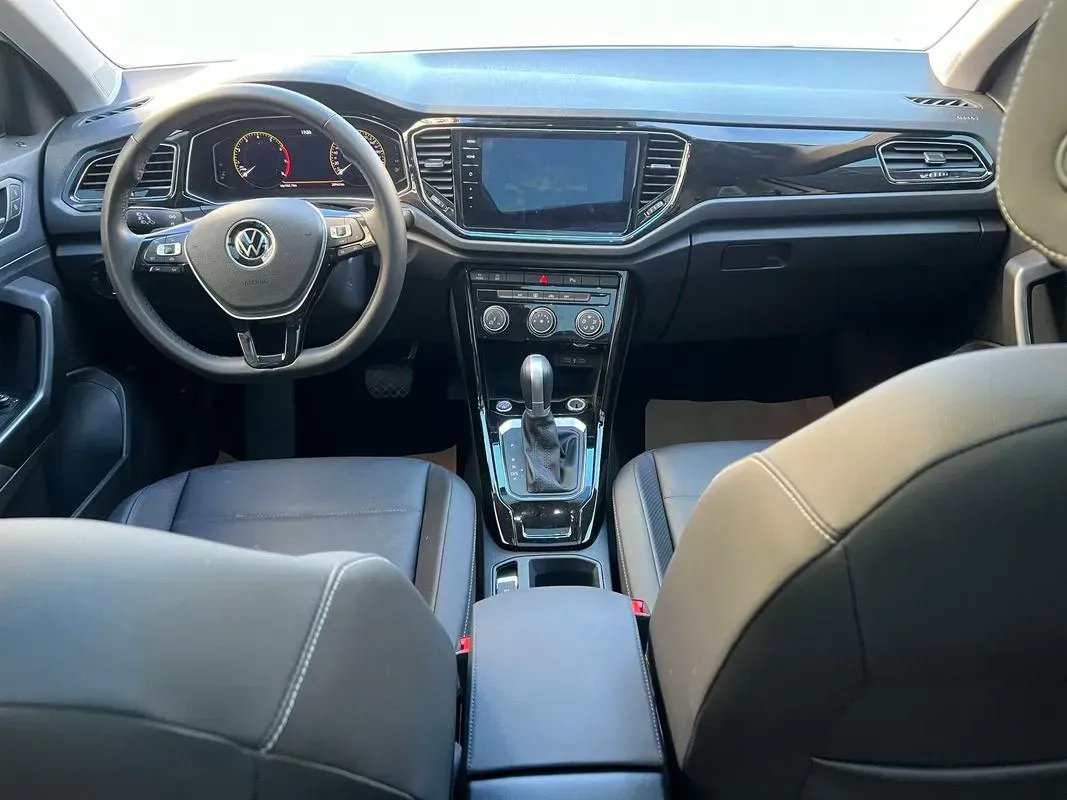 2022 Volkswagen T-Roc 1.4T 150HP L4 7DCT,autocango,china used car exporter,china ev exporter,chinese used car exporter,chinese used ev exporter