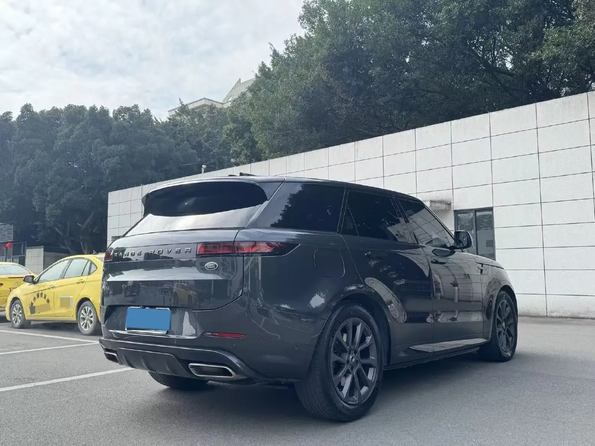 2023 Land Rover Range Rover Sport 3.0T 400HP L6 8AT,autocango,china used car exporter,china ev exporter,chinese used car exporter,chinese used ev exporter