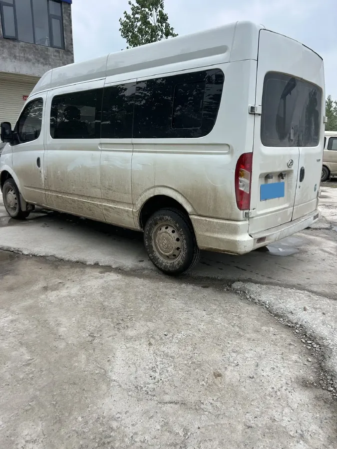 2021 MAXUS XinTu V80 2.0T 139HP L4 6MT,autocango,china used car exporter,china ev exporter,chinese used car exporter,chinese used ev exporter