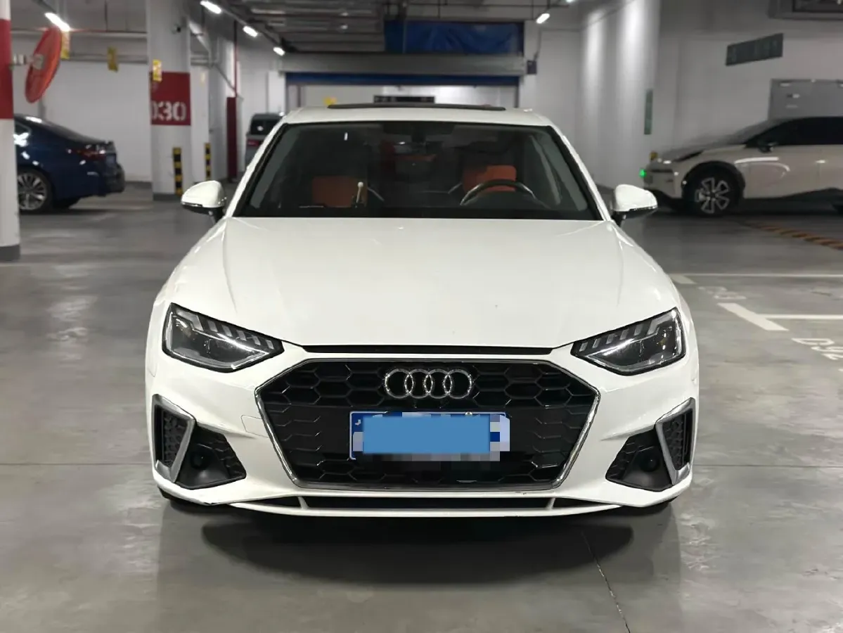 2020 Audi A4L 2.0T 190HP L4 7DCT,autocango,china used car exporter,china ev exporter,chinese used car exporter,chinese used ev exporter