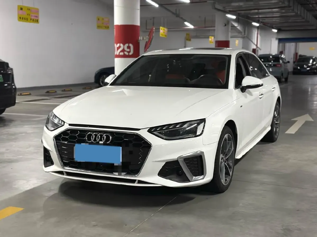 2020 Audi A4L 2.0T 190HP L4 7DCT,autocango,china used car exporter,china ev exporter,chinese used car exporter,chinese used ev exporter