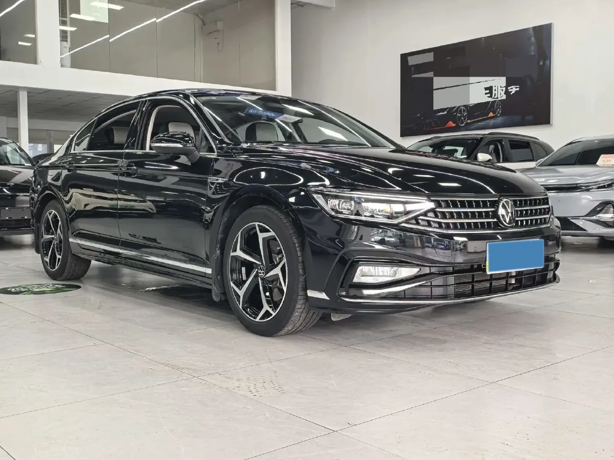2023 Volkswagen Magotan 2.0T 186HP L4 7DCT,autocango,china used car exporter,china ev exporter,chinese used car exporter,chinese used ev exporter