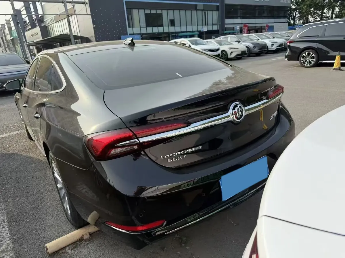 2022 Buick Larcosse 1.5T 169HP L4 9AT,autocango,china used car exporter,china ev exporter,chinese used car exporter,chinese used ev exporter