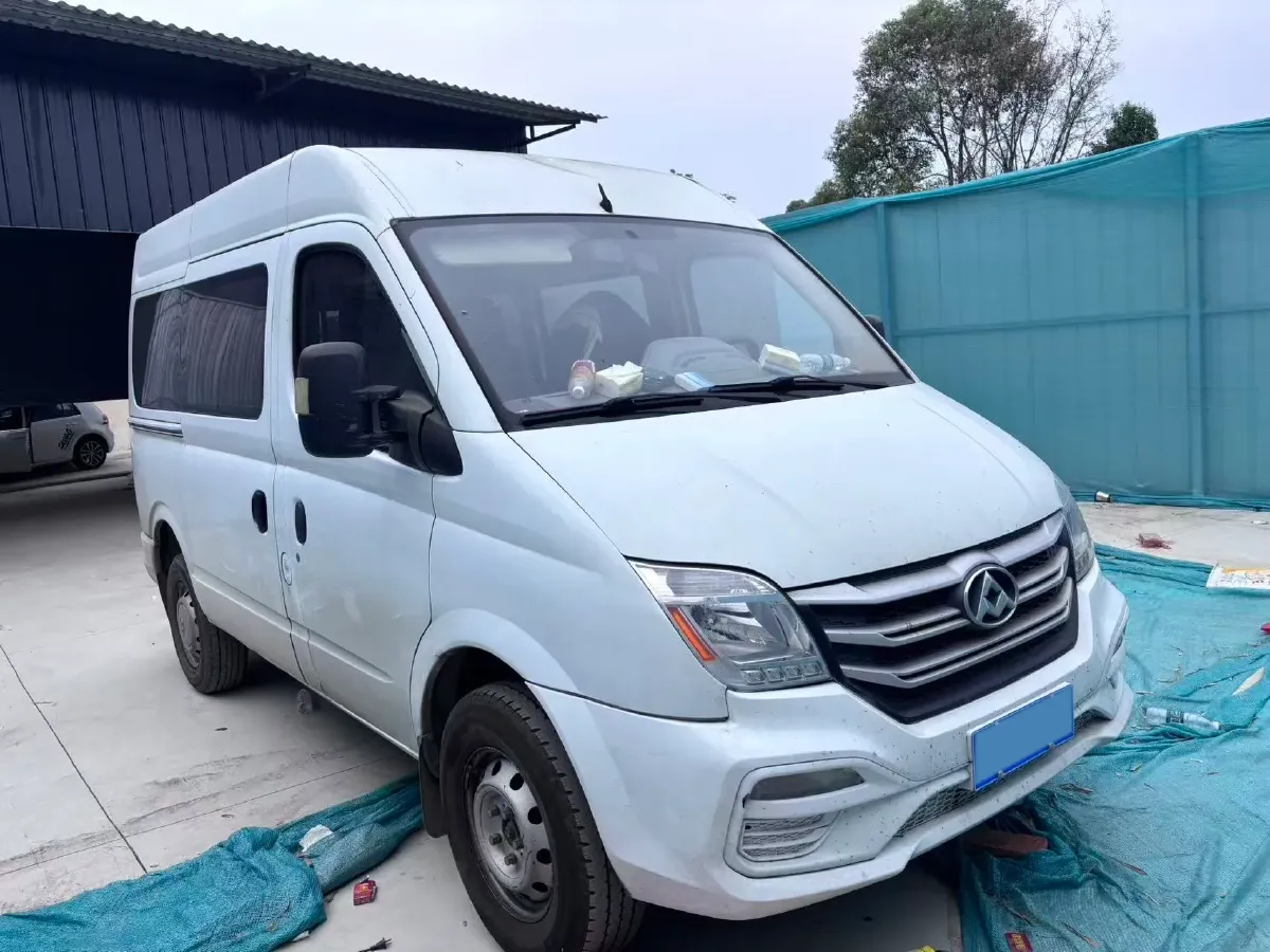 2019 MAXUS XinTu V80 2.5T 136HP L4 6MT,autocango,china used car exporter,china ev exporter,chinese used car exporter,chinese used ev exporter