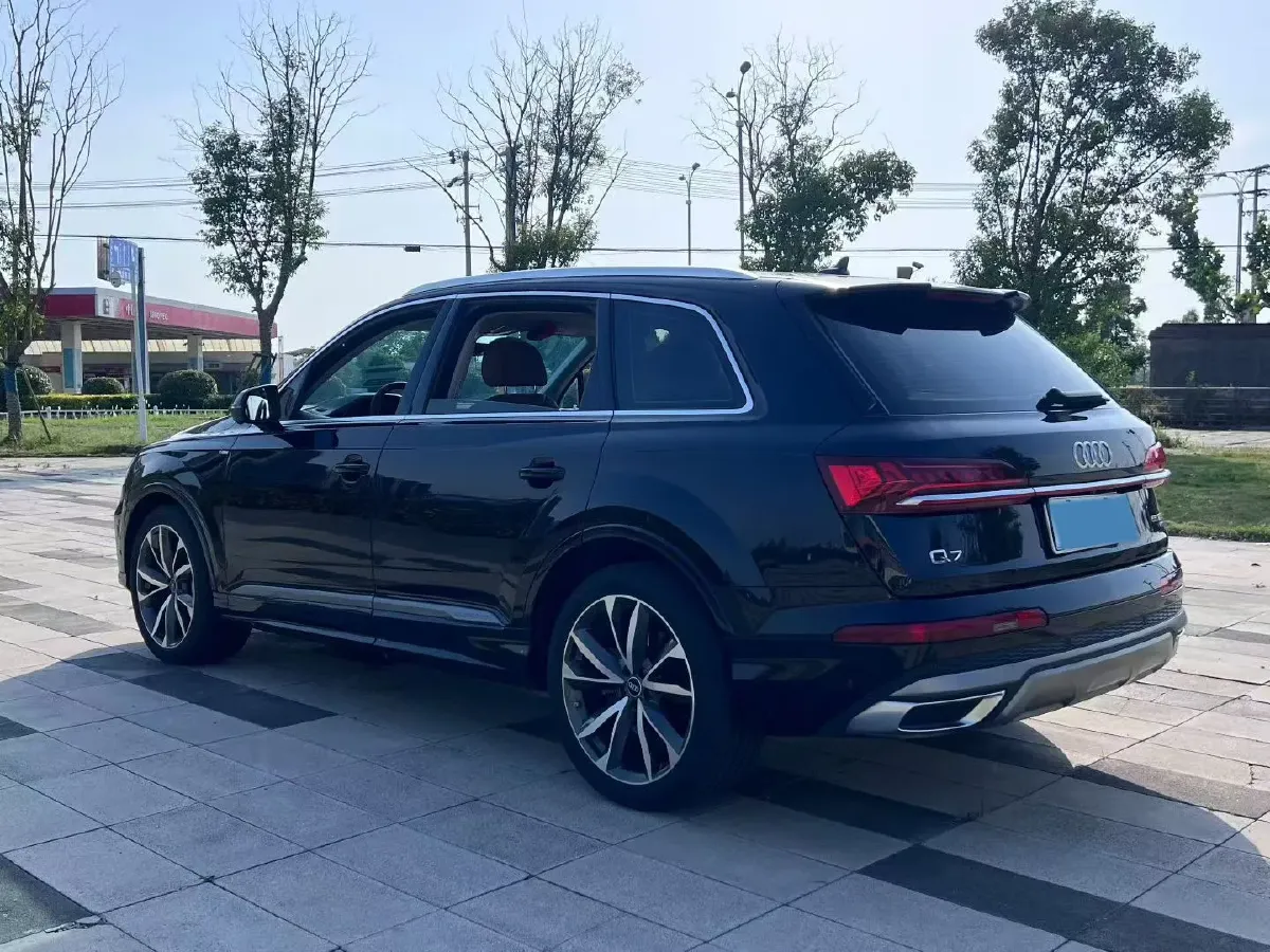 2021 Audi Q7 3.0T 340HP V6 8AT,autocango,china used car exporter,china ev exporter,chinese used car exporter,chinese used ev exporter