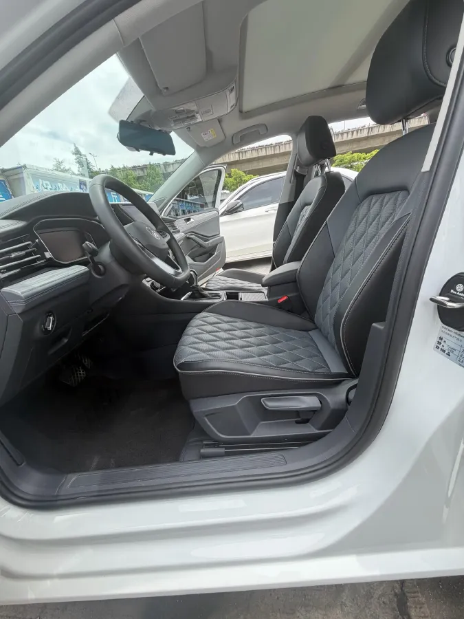 2023 Volkswagen Sagitar 1.5T 160HP L4 7DCT,autocango,china used car exporter,china ev exporter,chinese used car exporter,chinese used ev exporter