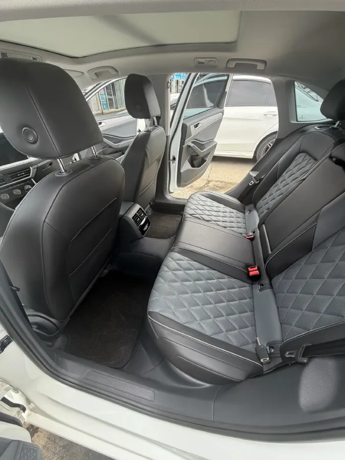 2023 Volkswagen Sagitar 1.5T 160HP L4 7DCT,autocango,china used car exporter,china ev exporter,chinese used car exporter,chinese used ev exporter