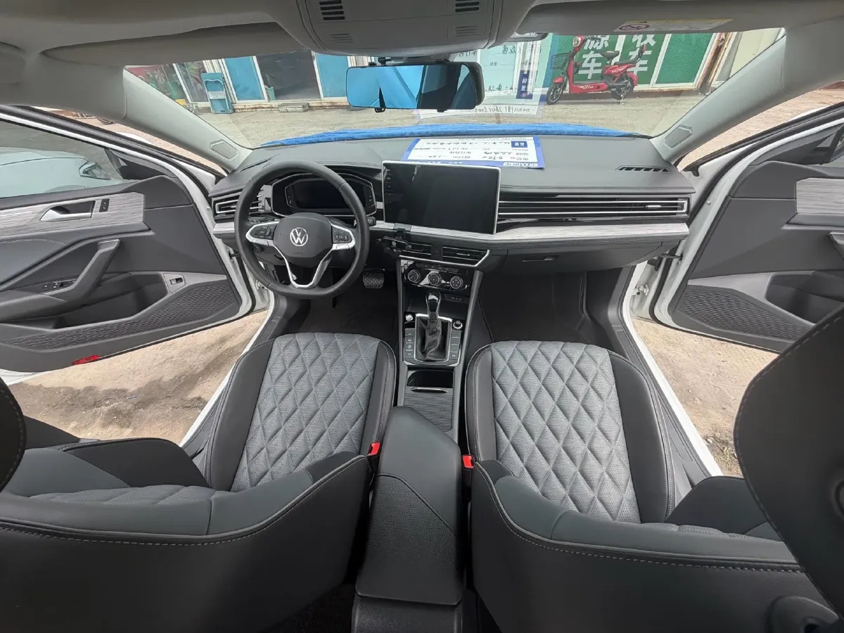 2023 Volkswagen Sagitar 1.5T 160HP L4 7DCT,autocango,china used car exporter,china ev exporter,chinese used car exporter,chinese used ev exporter