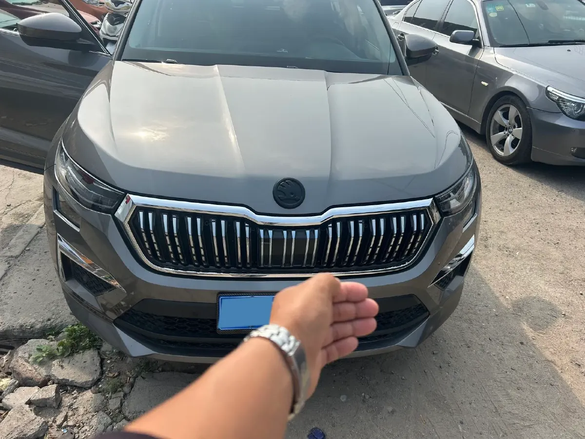 2023 Skoda Kodiak 2.0T 186HP L4 7DCT,autocango,china used car exporter,china ev exporter,chinese used car exporter,chinese used ev exporter