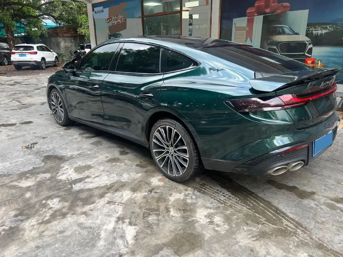 2023 MG 7 2.0T 261HP L4 9AT,autocango,china used car exporter,china ev exporter,chinese used car exporter,chinese used ev exporter