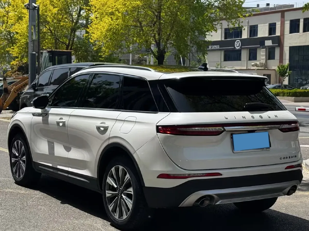 2022 Lincoln Corsair 2.0T 245HP L4 8AT,autocango,china used car exporter,china ev exporter,chinese used car exporter,chinese used ev exporter