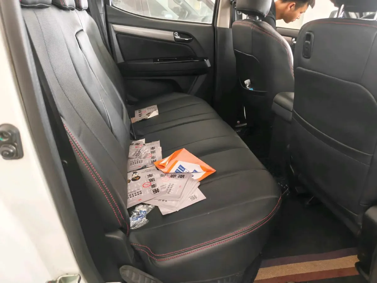 2019 Isuzu D-MAX 3.0T 177HP L4 6AT,autocango,china used car exporter,china ev exporter,chinese used car exporter,chinese used ev exporter