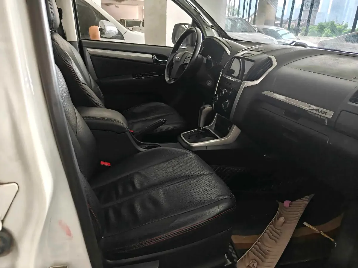 2019 Isuzu D-MAX 3.0T 177HP L4 6AT,autocango,china used car exporter,china ev exporter,chinese used car exporter,chinese used ev exporter