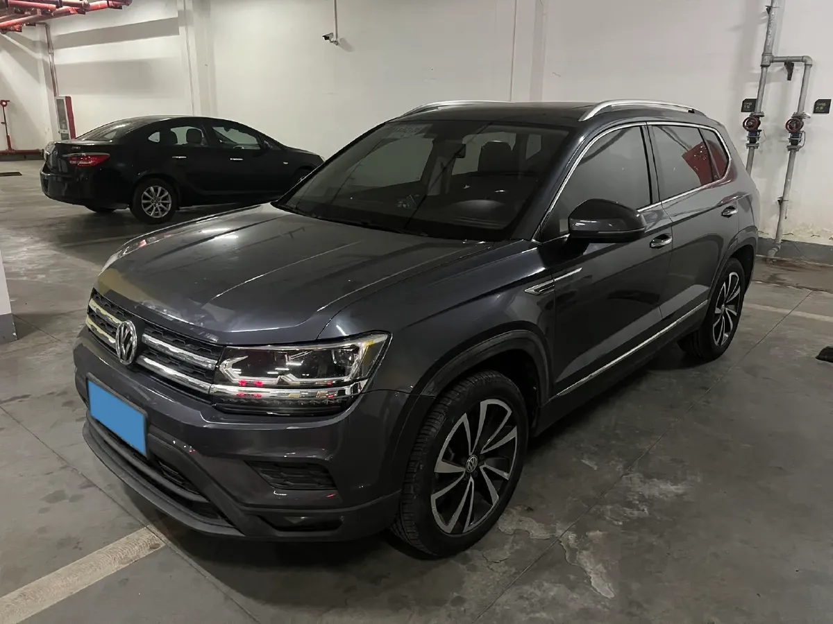 2019 MINI MINI 1.5T 102HP L3 7DCT,autocango,china used car exporter,china ev exporter,chinese used car exporter,chinese used ev exporter