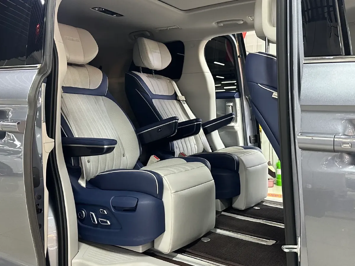2022 Roewe iMAX8 2.0T 234HP L4 8AT,autocango,china used car exporter,china ev exporter,chinese used car exporter,chinese used ev exporter